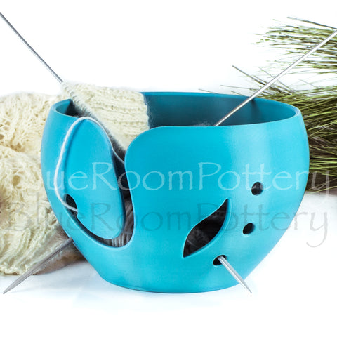 Turquoise Leaf Yarn bowl, Large Knitting Bowl, 3D printed eco friendly Plastic knitter gifts