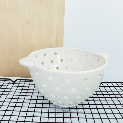 White Modern Minimal Colander with Handles, Pottery Ceramic Berry Bowl Strainer