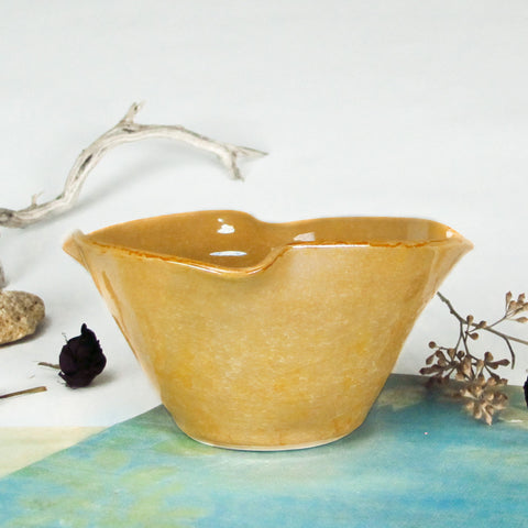Twist Ceramic bowl in Yellow Crackle Luster