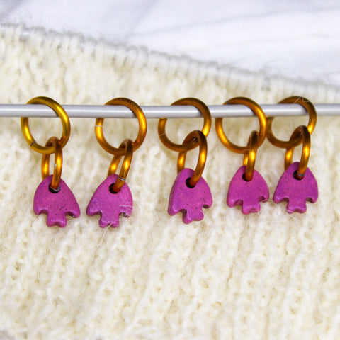 Knitting Stitch Markers, 5 Ceramic Fucshia Pink Fish Yarn Stitchmarker