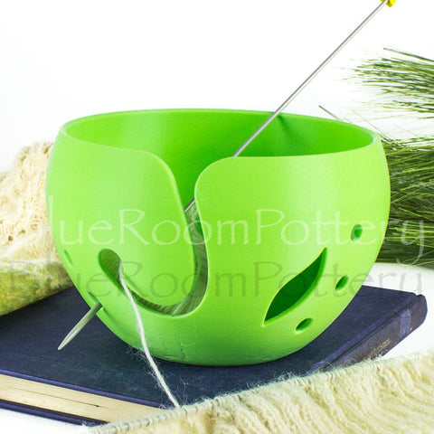 Spring Green Leaf Large Yarn bowl, Big Cake Knitting Bowl 3D printed eco friendly plastic Travel Crochet bowl knitter gifts