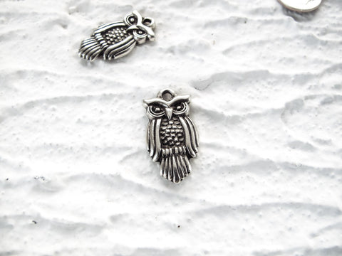 Antique silver plate Greek Owl Mykonos Casting 13mm Metal Charm Pendant DIY jewelry craft supplies (2 pieces)